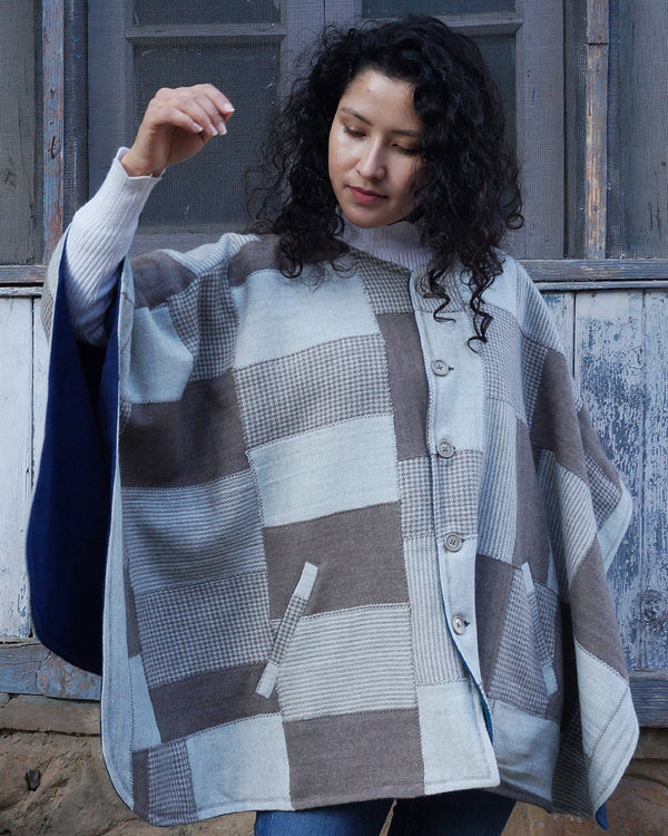 2:FACE REVERSIBLE MERINO PONCHO