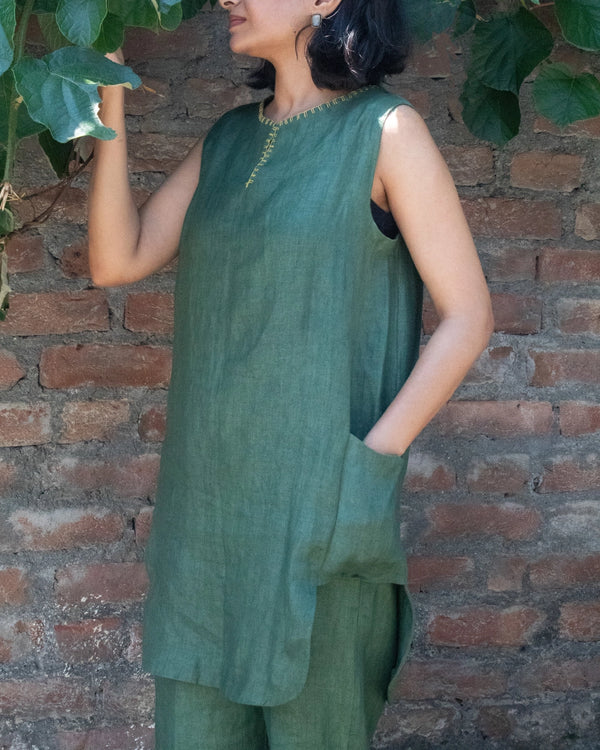 Dawn Sleeveless Kurta